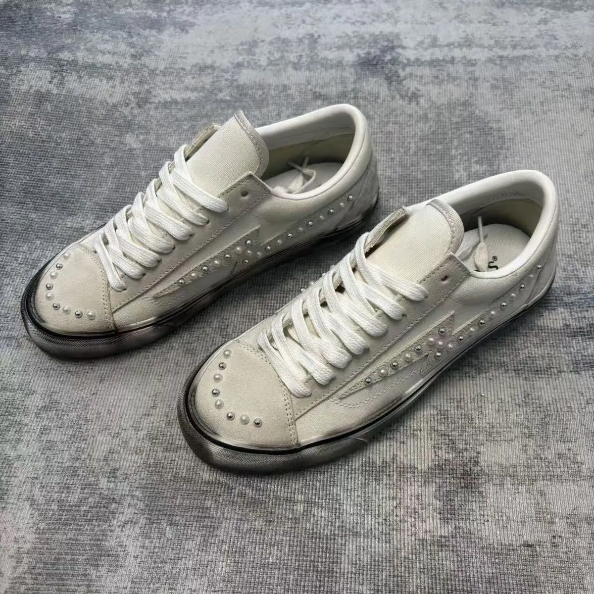 Men'S Fashion Looks 2026 - 2026 Fashion High-End White Low-Top Canvas