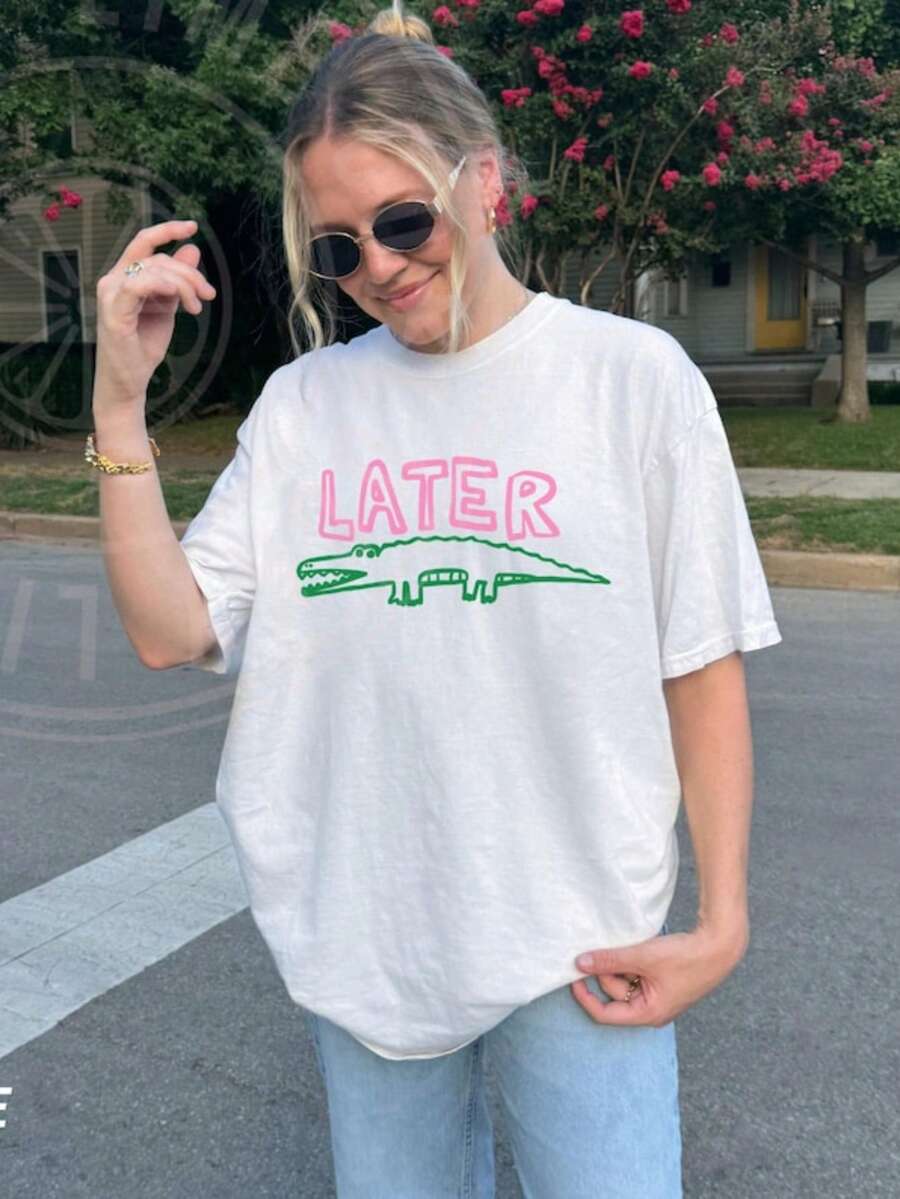Funny Alligator Graphic Tee 10 - Graphic Tee Oversized ulasan dan harga