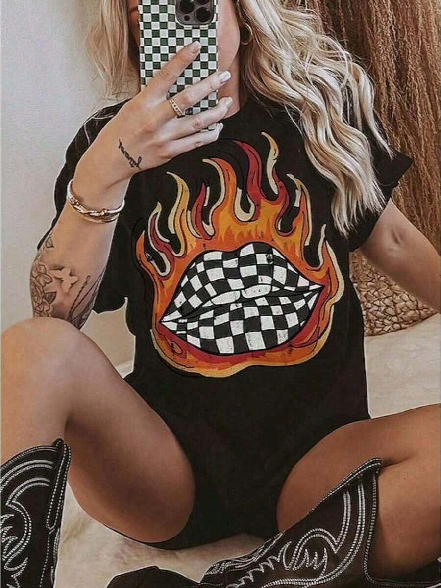 Checkered Flame Lips Graphic T - Graphic Tee Oversized ulasan dan harga